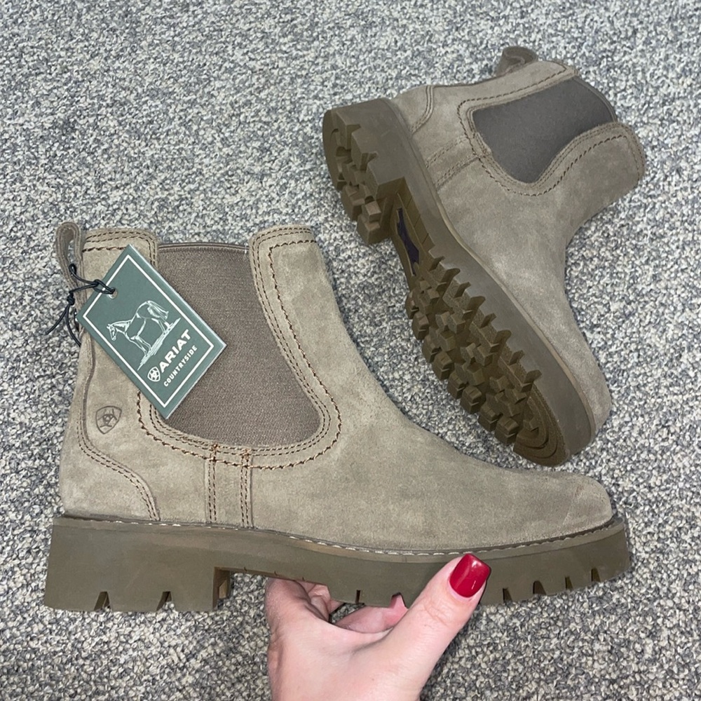 Ariat